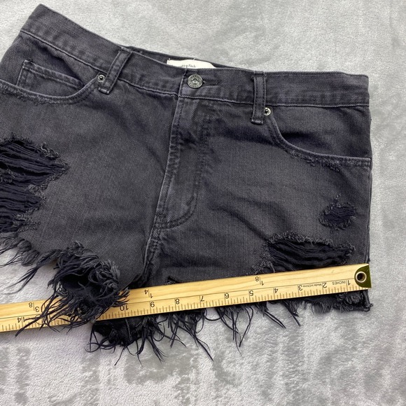 Abercrombie Fitch Black High Rise Distressed Denim Shorts Size 4 Fits 29" Grunge - Picture 4 of 9